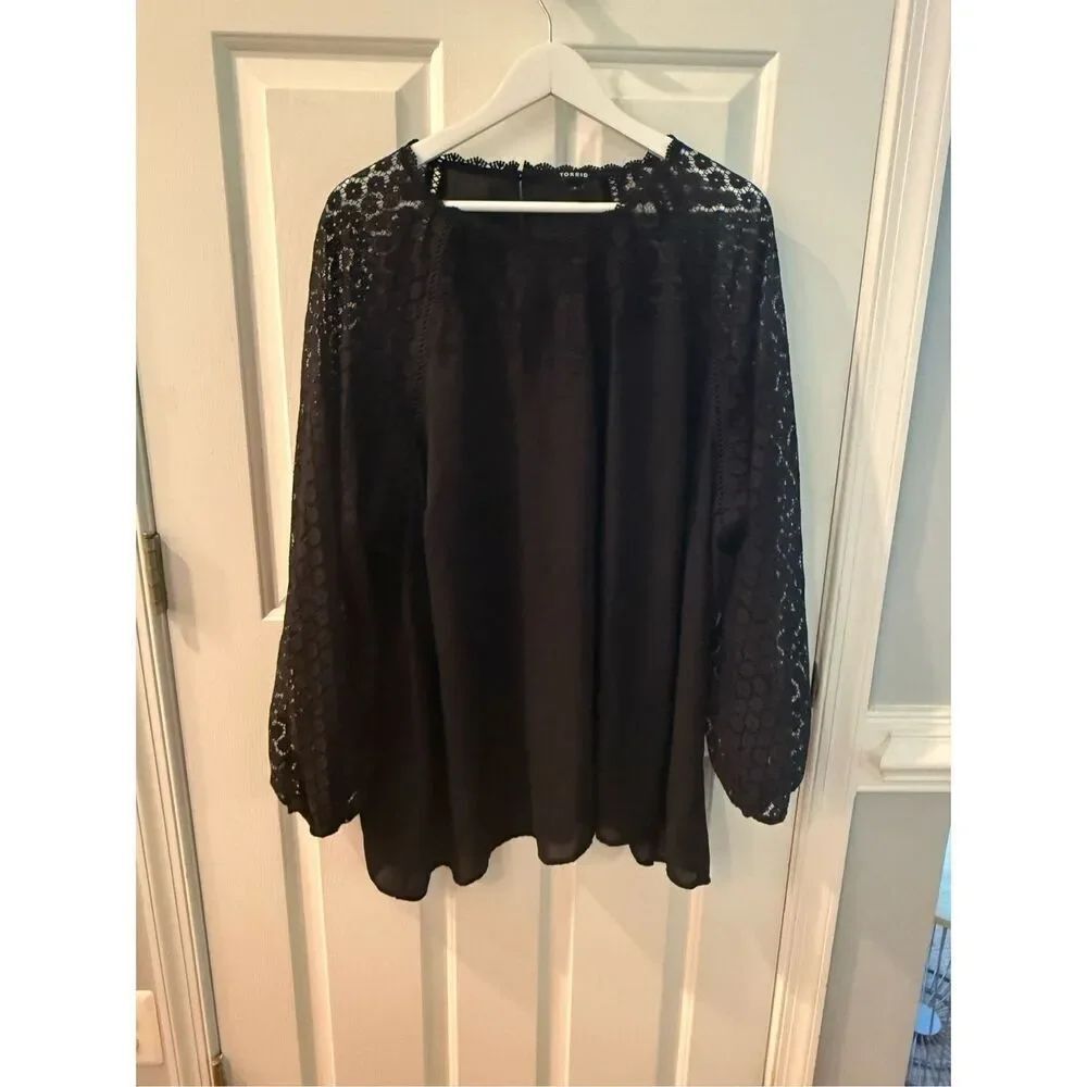 Torrid Black Lace Long Sleeve Whimsy Goth Blouse sz 4X EUC
